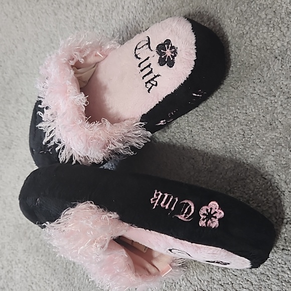 2 For $20 Disney brand Tinkerbell slippers - Picture 3 of 4